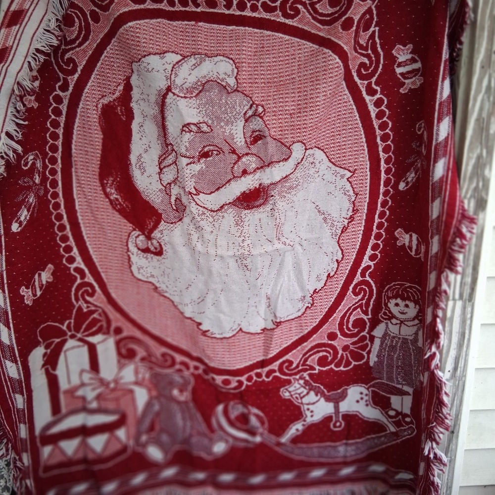 Vintage Santa Claus Woven Tapestry Throw Blanket Red White Christmas Fringed 53"